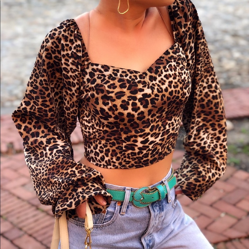 Wore Once! Malone Leopard Puff Sleeve Blouse Top - Picture 3 of 9